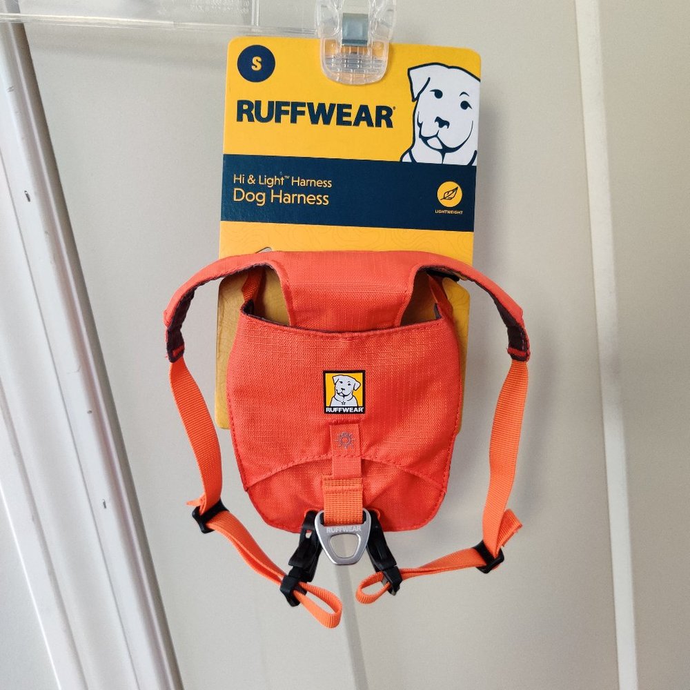 New Ruffwear Hi and Light dog harness in Sockeye Red, size S